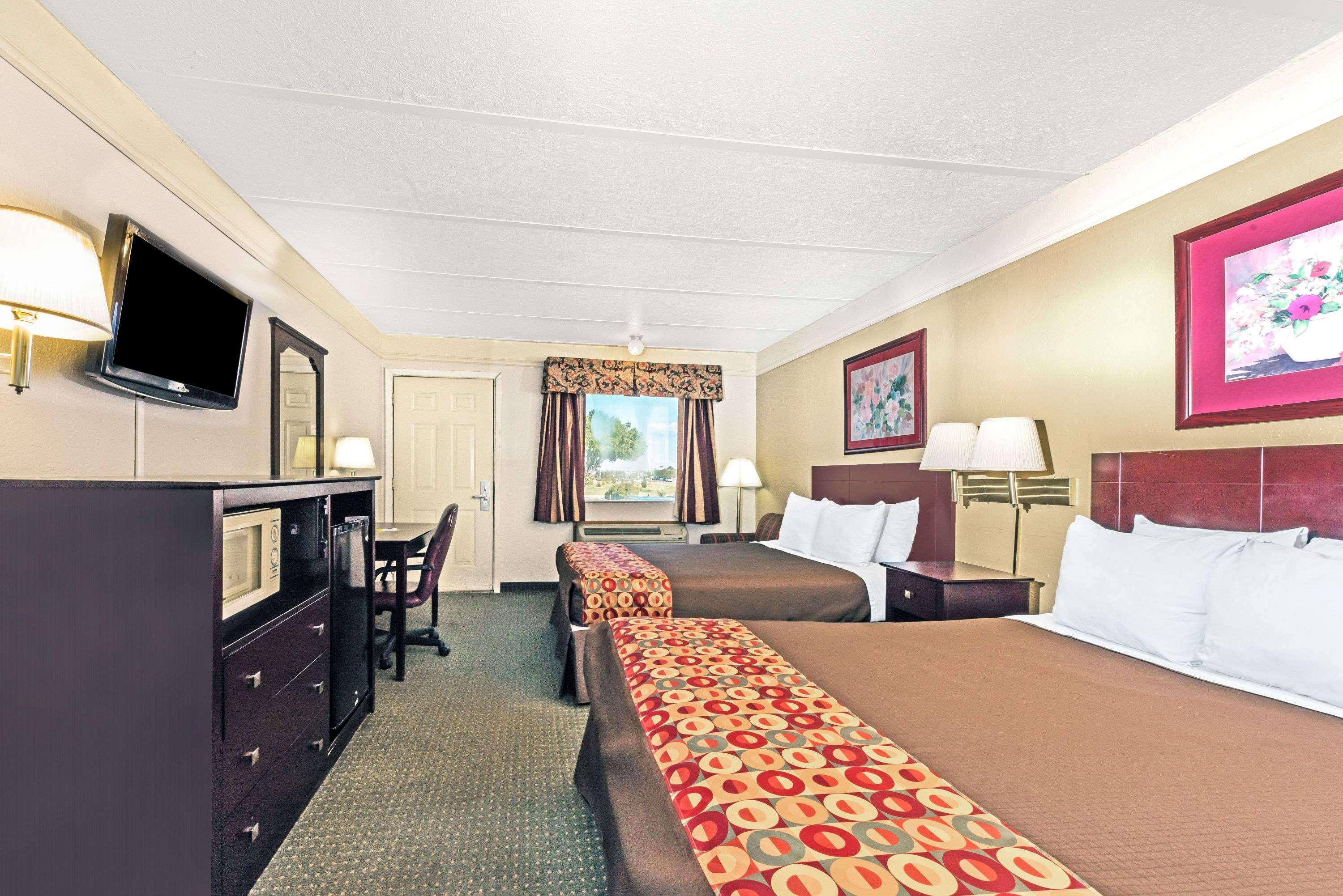 Days Inn By Wyndham Gainesville Ngoại thất bức ảnh
