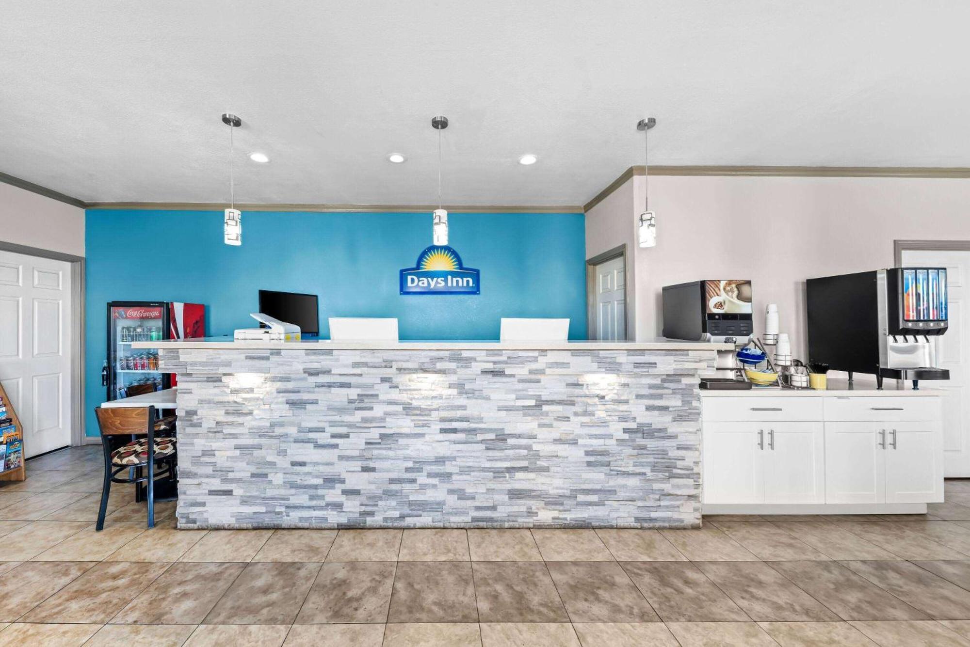 Days Inn By Wyndham Gainesville Ngoại thất bức ảnh