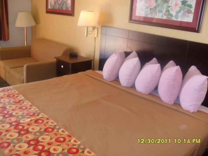 Days Inn By Wyndham Gainesville Ngoại thất bức ảnh